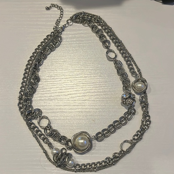 Fun costume jewellery - Picture 1 of 4